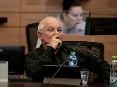 Пациенты будут ждать: без министра здравоохранения комитет по списку лекарств не может начать работу