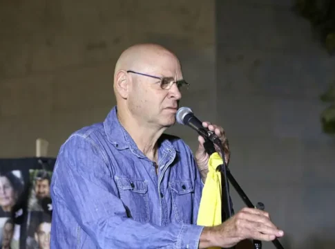 Генерал-майор в отставке Ноам Тивон присоединился к партии «Еш Атид»