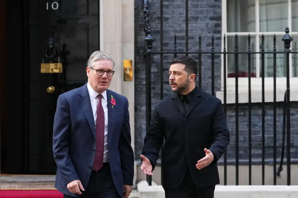 Великобритания поставила Украине дополнительные ракеты Storm Shadow на фоне заявлений Трампа о тайных ядерных испытаниях Росс