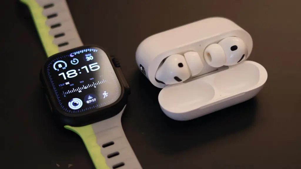 AirPods Pro 3: новые фитнес‑возможности и сравнение с Apple Watch Ultra 3