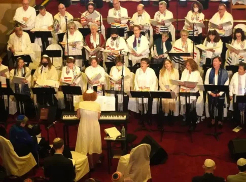 В США существуют крупные религиозные еврейские общины, открытые для ЛГБТК+ людей