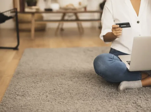 Как пережить ноябрьские распродажи с умом: пять советов эксперта