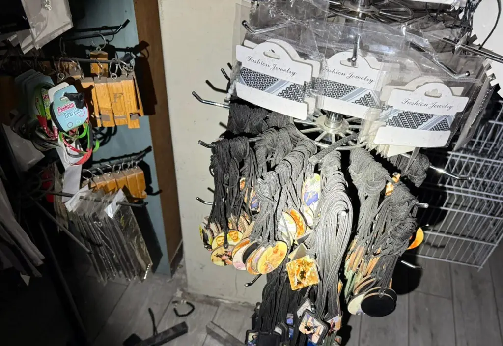 Израильские силы безопасности пресекли торговлю символикой террористов в Шхеме