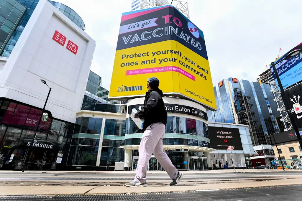 Пандемия COVID-19 подорвала доверие к общественному здравоохранению, считают эксперты