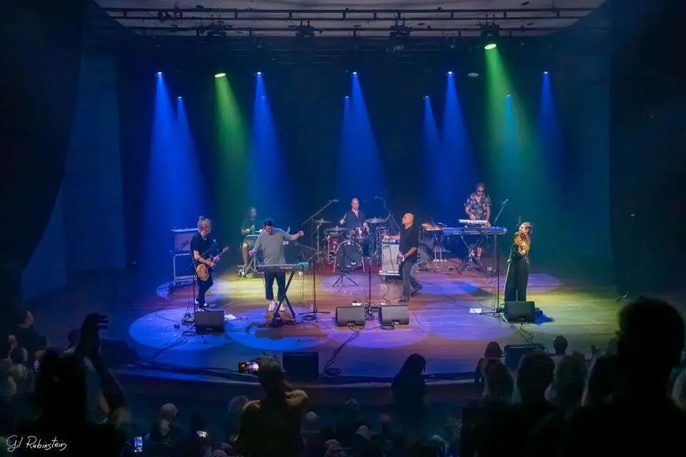 Электронный рок в стенах музея: ностальгия по былым временам