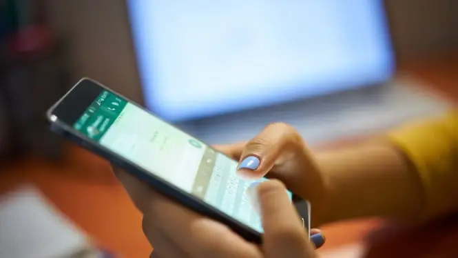 WhatsApp готовит приложение для Apple Watch: сообщения и голосовые заметки с запястья