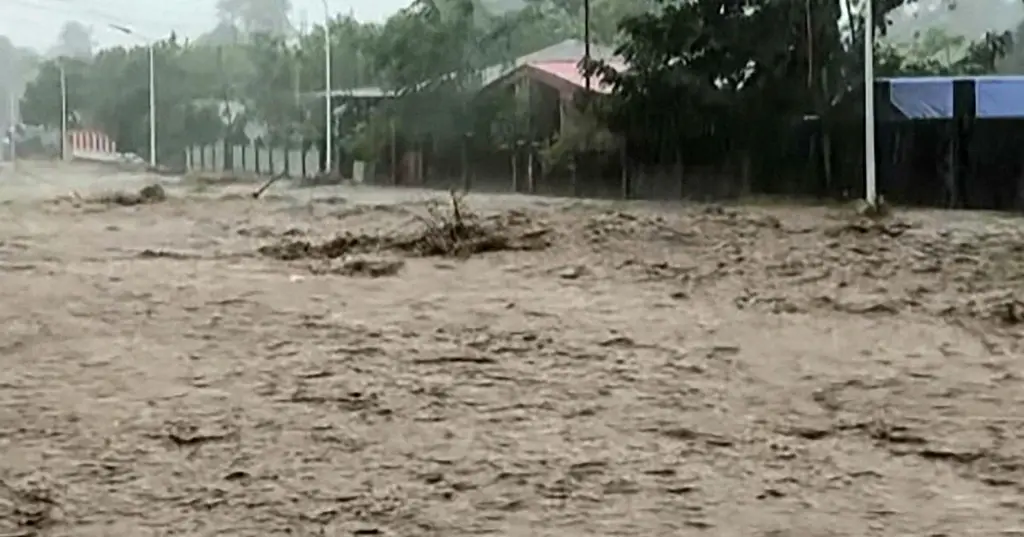 Филиппины вновь под ударом: мощный тайфун «Панг-фонг» вызвал эвакуацию более миллиона человек