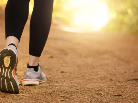 Сколько шагов в день нужно для профилактики деменции: меньше, чем вы думаете, согласно новому исследованию