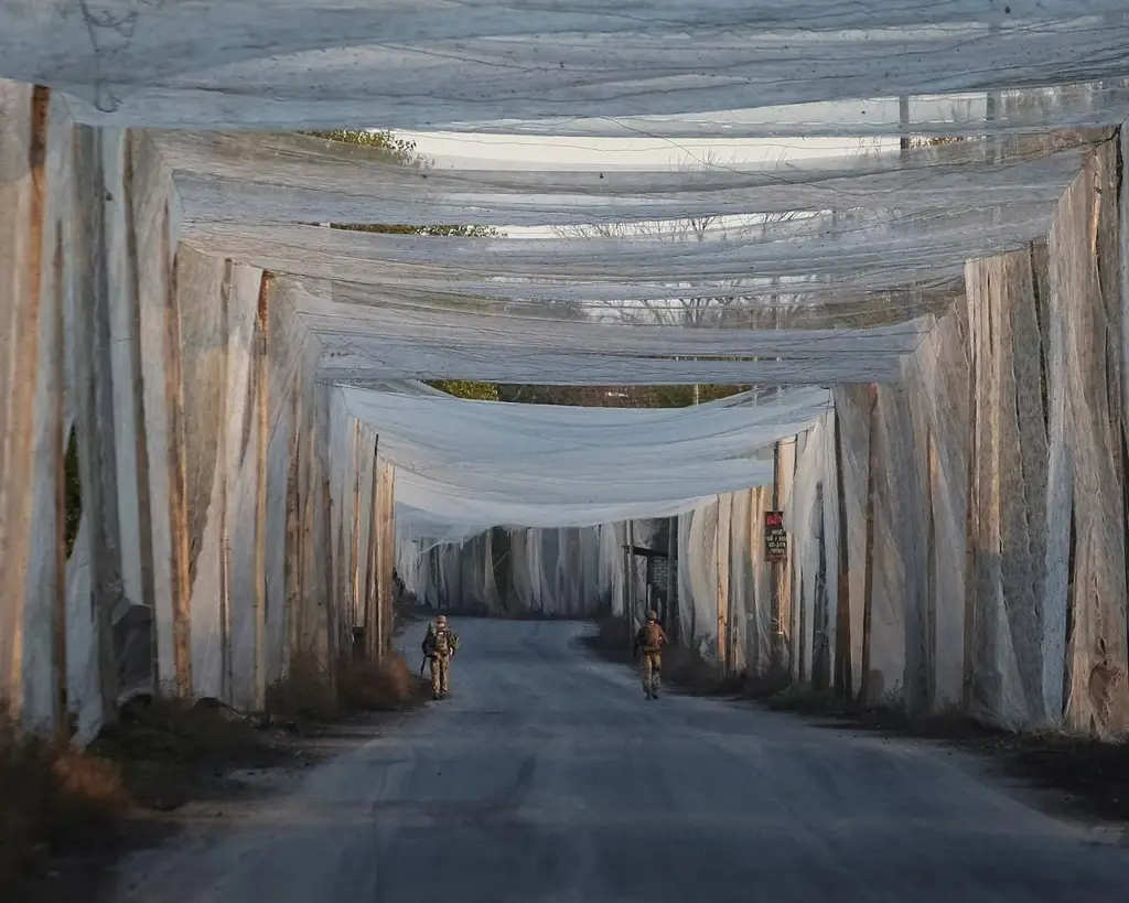 Франция поставляет Украине необычное средство защиты от дронов – старые рыболовные сети