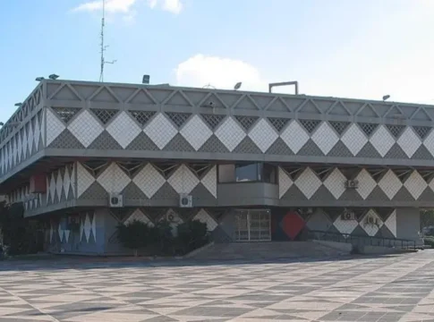 В Бат-Яме арестованы сотрудники мэрии по подозрению во взяточничестве и вымогательстве в сфере недвижимости