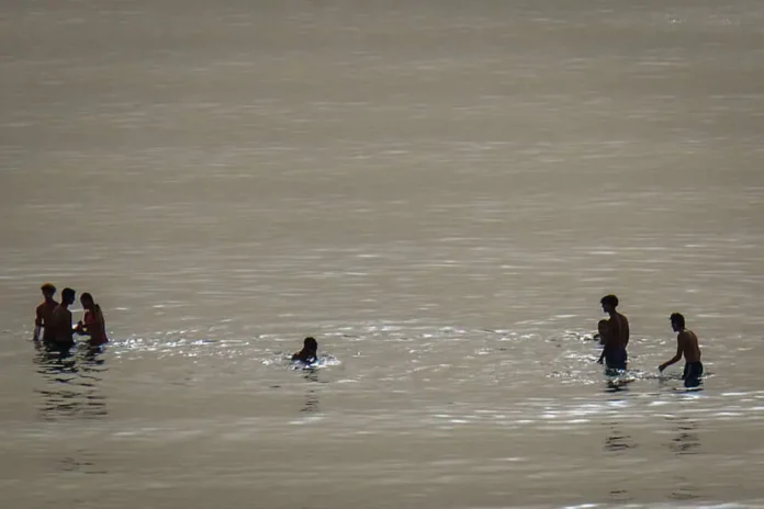 Израиль ожидает аномально жаркие выходные