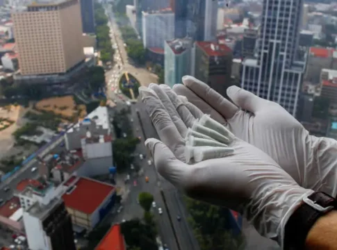 Китай вводит экспортные ограничения на прекурсоры наркотиков в США, Канаду и Мексику