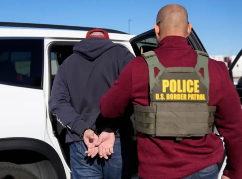 В Миннесоте мужчина и женщина похитили агента Службы нацбезопасности, доставив его в полицию