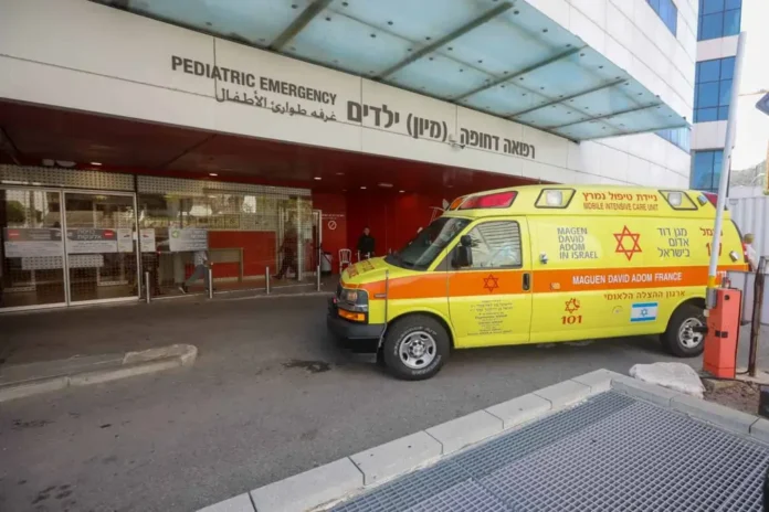 Опасности зимнего сезона: ребенок укушен змеей, младенец в тяжелом состоянии из-за гриппа