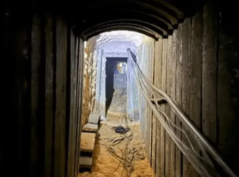 Бывшие заложники и семьи погибших требуют от Нетаньяху создания государственной комиссии по расследованию