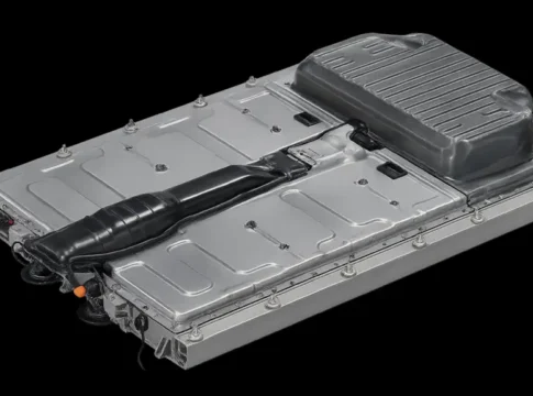 Stellantis запатентовала систему пожаротушения для батарей электромобилей