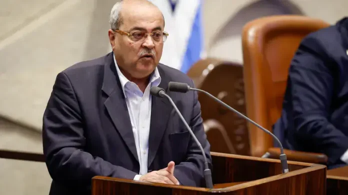 Ахмед Тиби вызвал бурю в Кнессете, выступив с резкой критикой в адрес раввина Меира Кахане