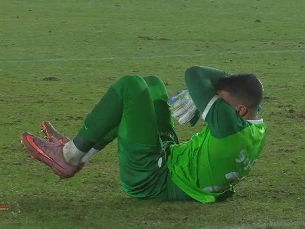 Вратарь «Бней Сахнина» Мухаммад Абу Нил пострадал от петарды во время матча с «Бейтар Иерусалим»