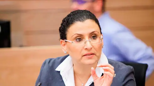 Член комиссии по расходам семьи Нетаньяху покидает пост ради возвращения на госслужбу