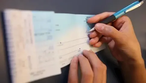 Отмена последствий возврата чеков для бизнеса и граждан в период операции «Скала»