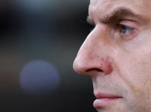 Французские фермеры блокируют дороги и доступ к горнолыжным курортам в знак протеста