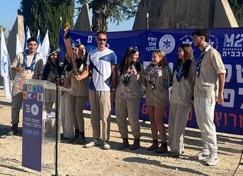 Летопись поколений: Шахар Шегив дал старт эстафете огня Маккабиады из могил Маккавеев