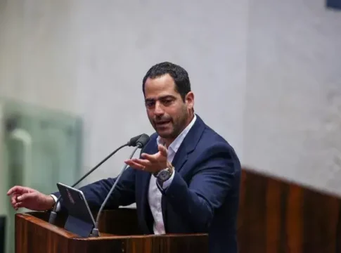 Депутат Наор Шири отозвал свои слова о применении силы к протестующим после общественного резонанса