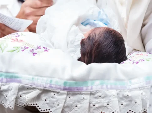 Минздрав Израиля предупреждает: два младенца пострадали из-за передозировки анестезирующего крема после обрезания