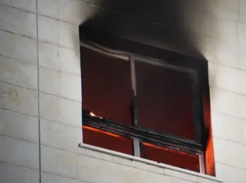 Две ханукальные свечи стали причиной пожаров: пострадали женщина 88 лет и двое детей