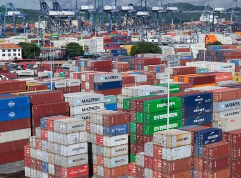 ОЭСР: Мировая экономика покажет рост в 3,2% несмотря на торговые войны США