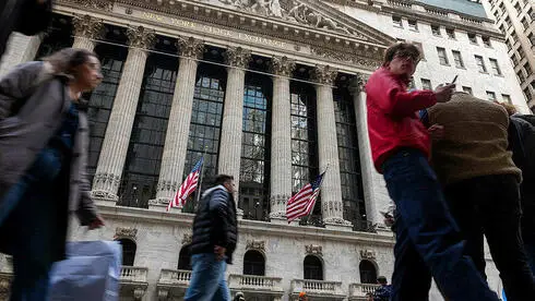 Акции Nike резко падают на премаркете Уолл-стрит на фоне слабых отчетов