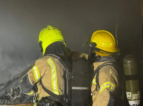 Крупный пожар в Иерусалиме: семь человек эвакуированы из горящей квартиры