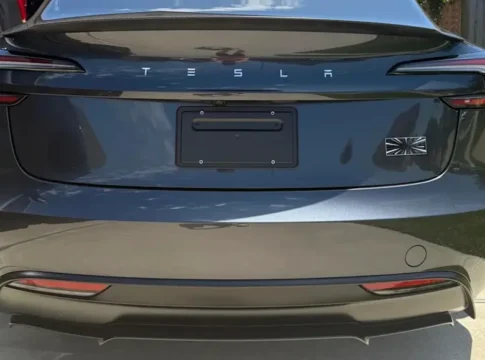 Владелец Tesla поделился первыми впечатлениями от электромобиля