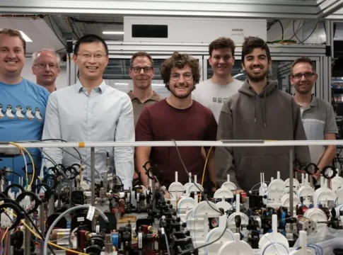 Ученые сократили время квантового обучения с 20 миллионов лет до 15 минут