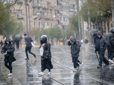 Израиль накроет осенний фронт: ливни, грозы на севере и резкое похолодание