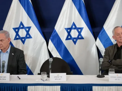 Ганц не исключает коалицию с Нетаниягу, дистанцируясь от 'блока перемен'