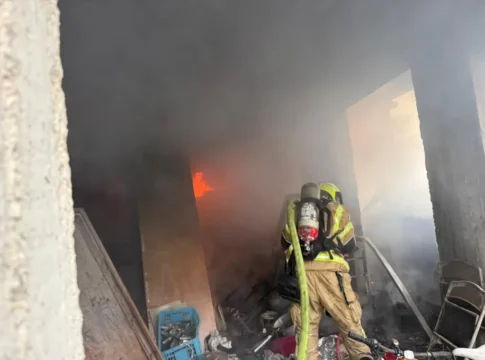 Цфат: Пожарные спасли мужчину из огня, состояние критическое