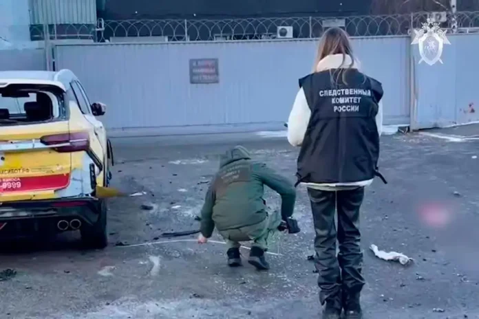 Зеленский ждет ответа Путина на новый мирный план: взрыв в Москве унес жизни троих