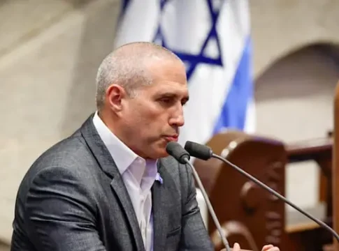 Миллиард шекелей для харедим: Финансовая комиссия утвердила срочное вливание в образование