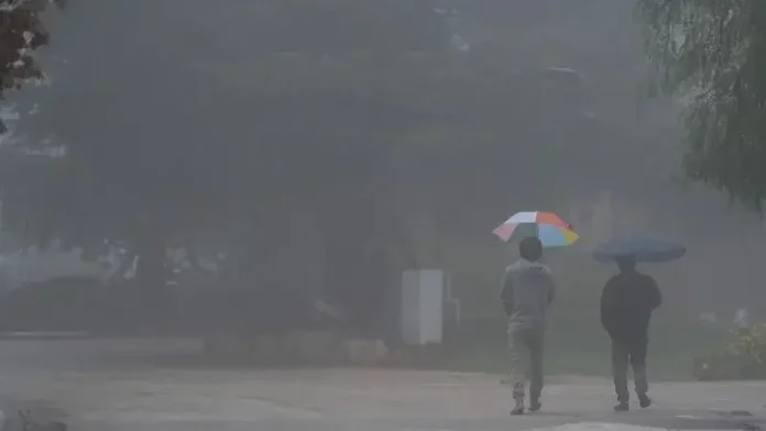 Израиль ждет шторм: ливни, грозы и снег на Хермоне