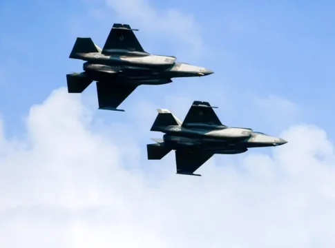 Польша подняла истребители: российский самолет у границ НАТО