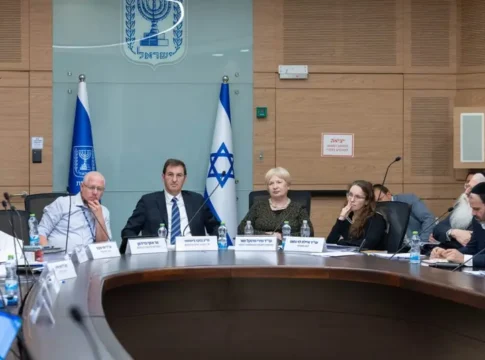 Юрсовет Кнессета: законопроект об освобождении от призыва не сократит неравенство