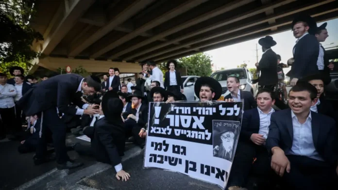 Массовые протесты ультраортодоксов: Дорога 4 парализована, столкновения с полицией