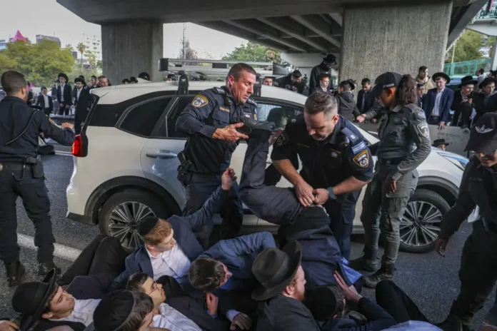 Нетаниягу давит: Закон о призыве на финишной прямой, несмотря на протесты