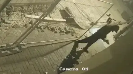 В Гиватаиме осквернили тфилин и священные книги у синагоги