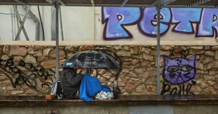 Штормовой понедельник: Израиль накрыли ливни и сильный ветер, дороги перекрыты