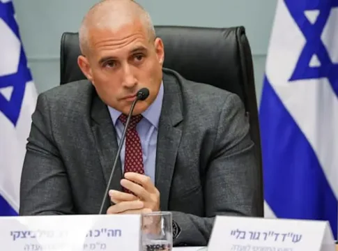 Задержка выплат из Минфина грозит коллапсом местным властям