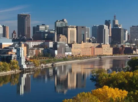 Президент Трамп нацелился на сомалийскую общину в Миннесоте: новые депортационные операции