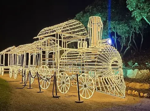 Иерусалим сияет: Город приглашает на зимние праздники света и гастрономии