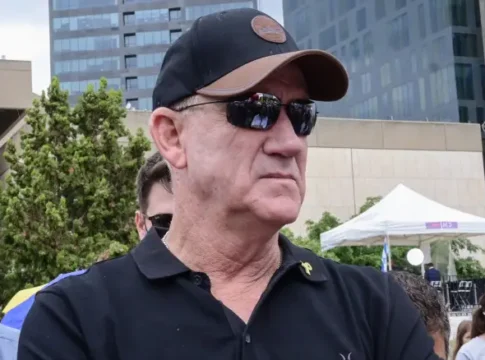 Бени Ганц предлагает отменить 12-й класс, называя его «потерянным годом»